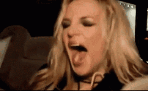 britney-spears-yawn.gif