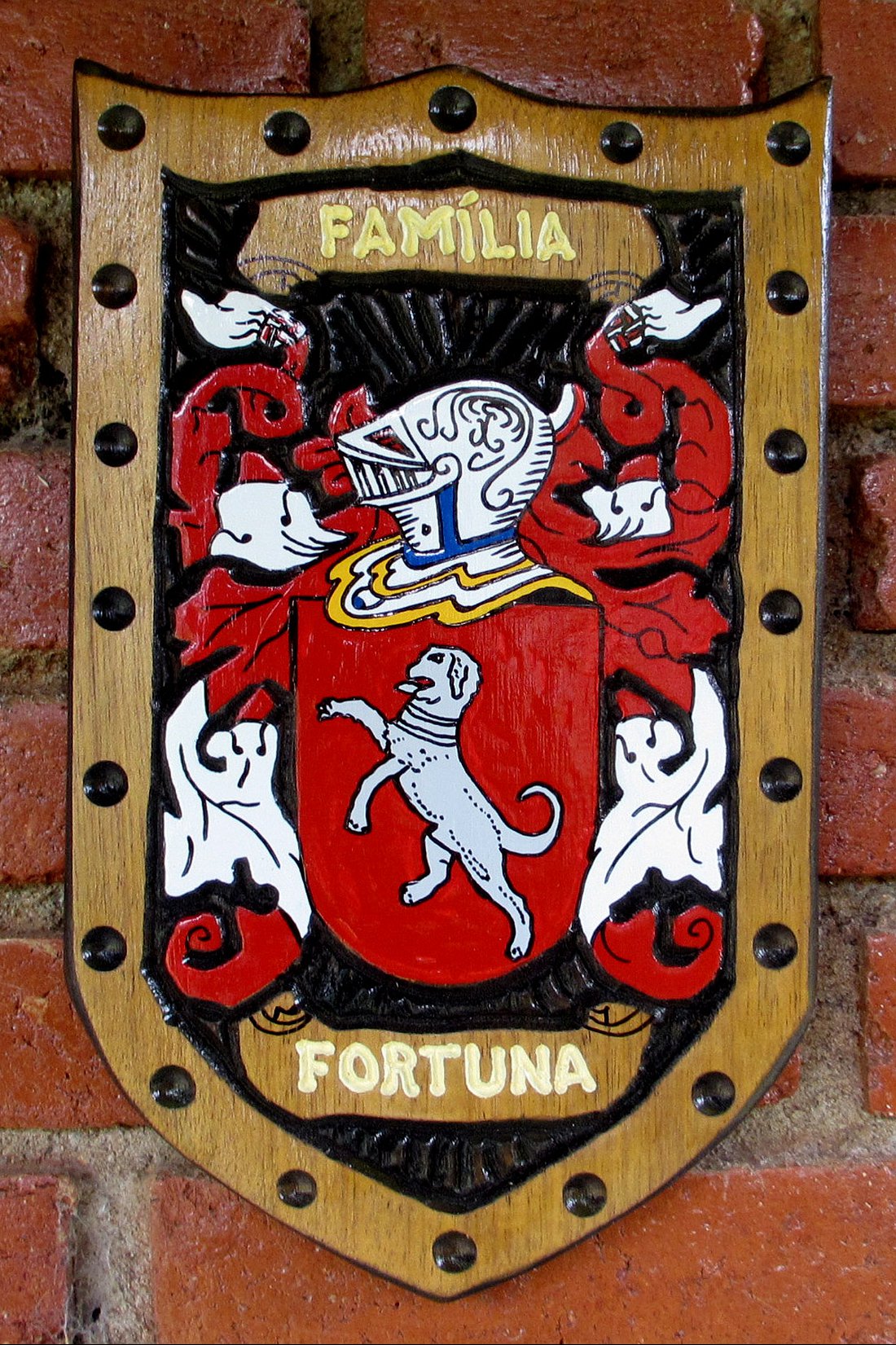 974-brasao-familia-fortuna-detailed.jpg