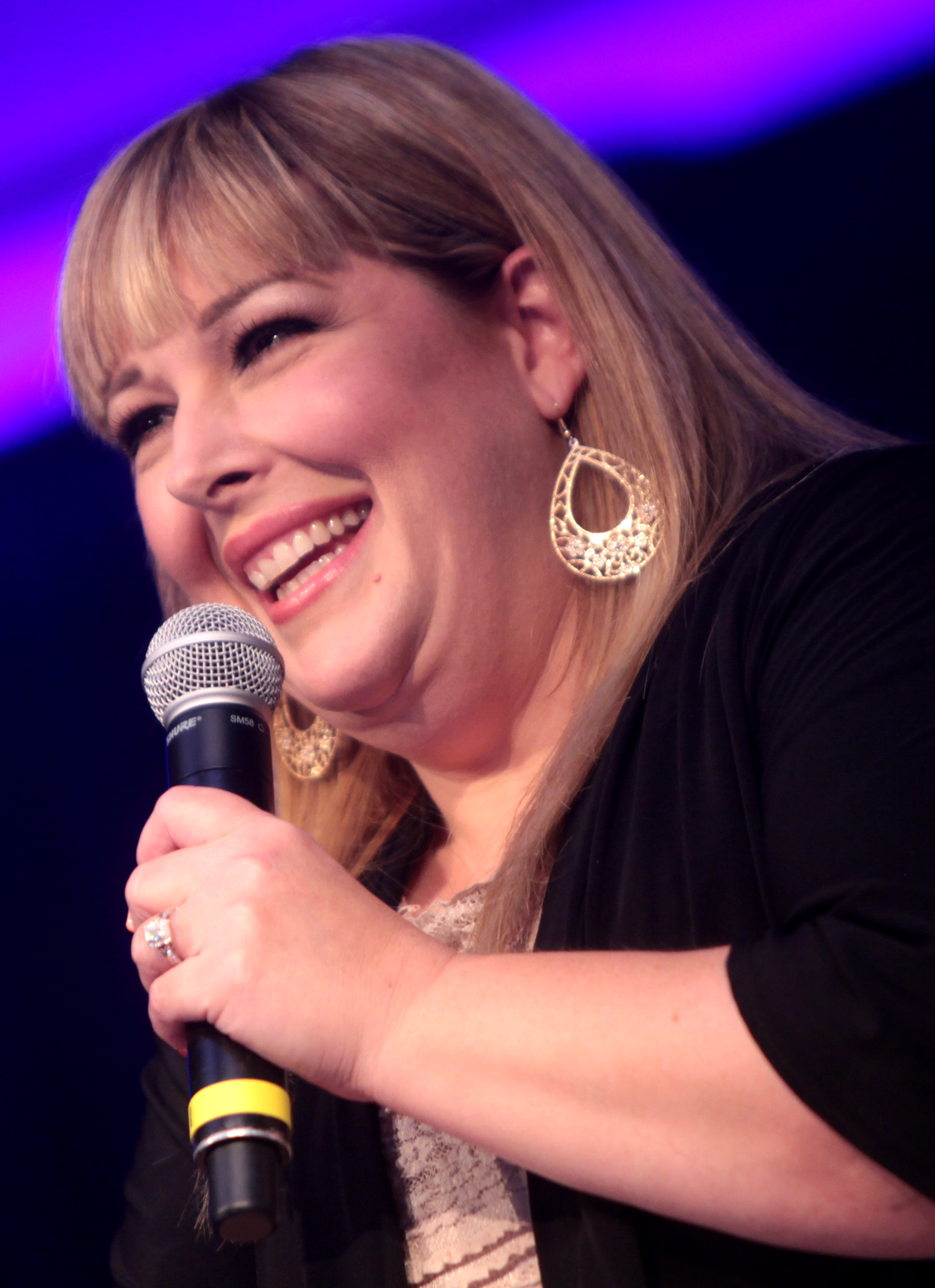 Carnie_Wilson_Oct_2014_2_%28cropped%29.jpg